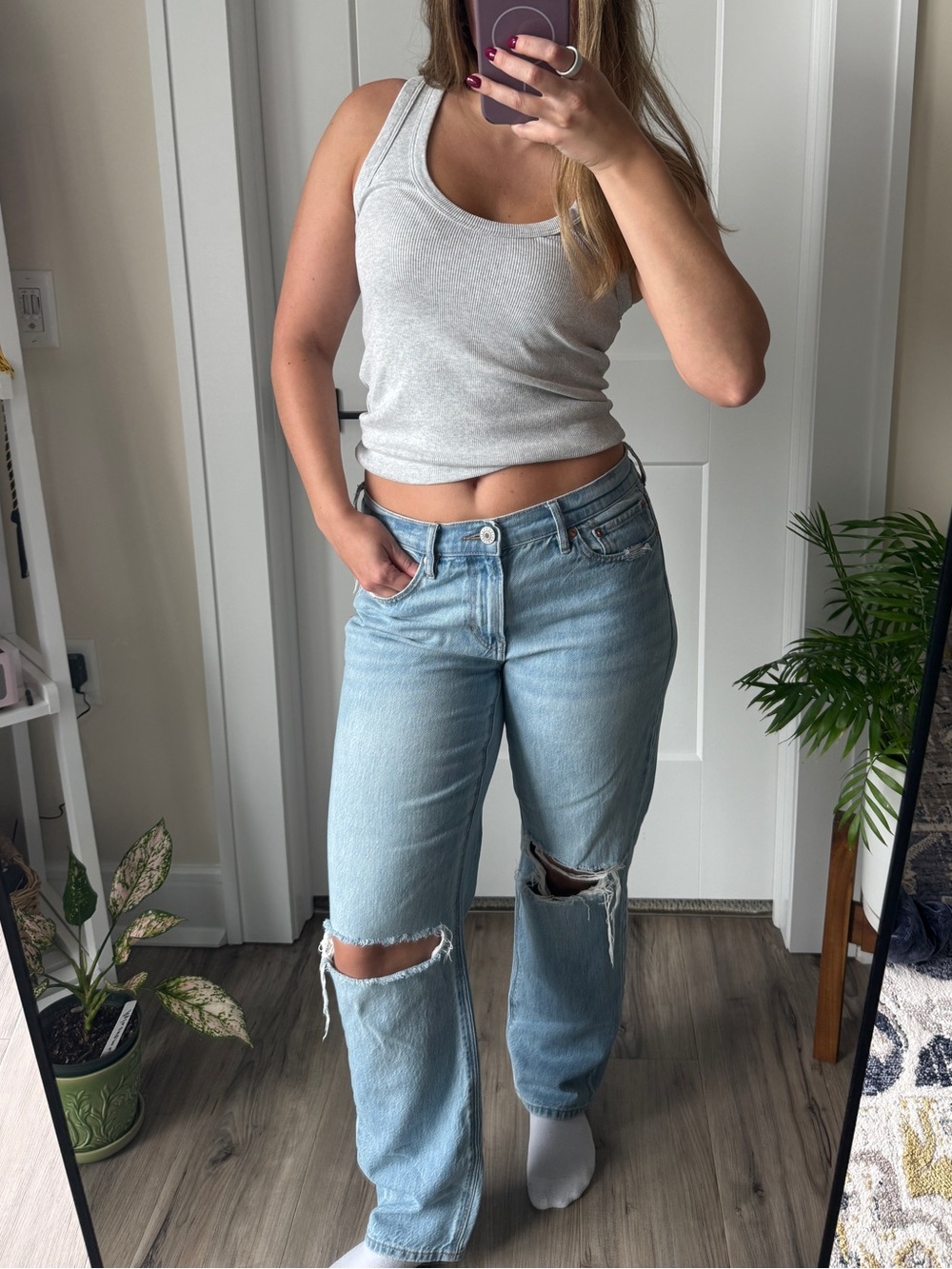 AE 10 Distressed Mid Rise Boyfriend Jean